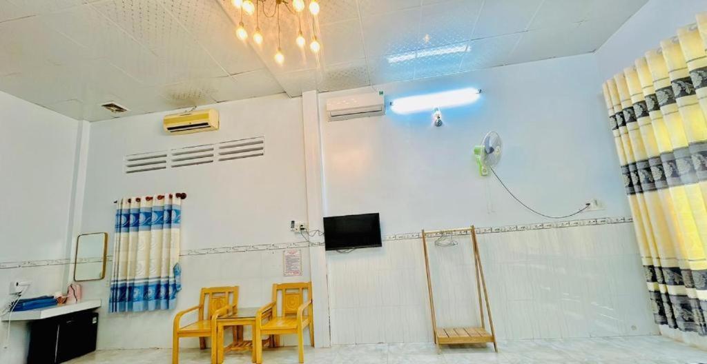Nha Nghi Le Duoc Hotel Ha Tien Bagian luar foto