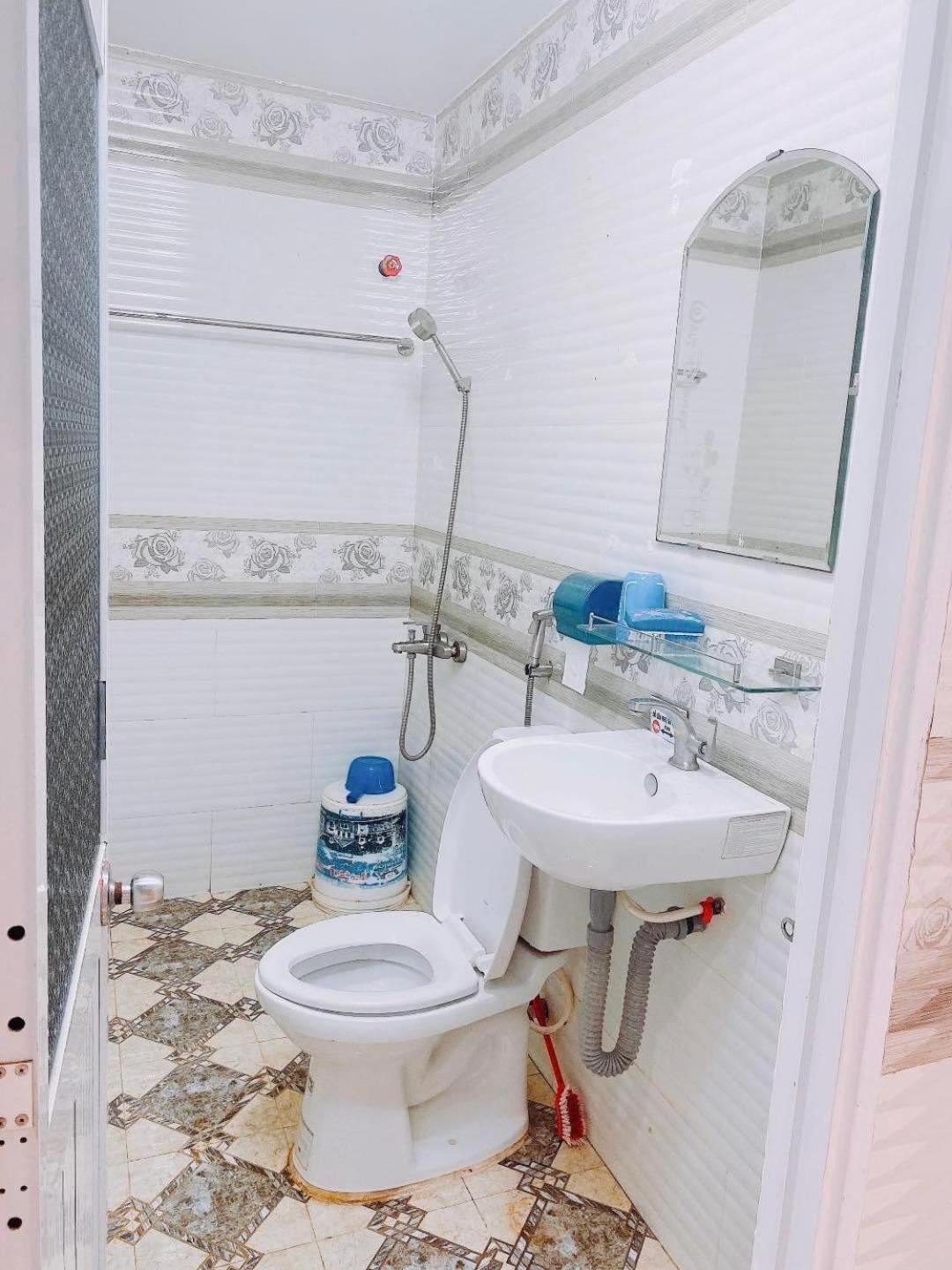 Nha Nghi Le Duoc Hotel Ha Tien Bagian luar foto